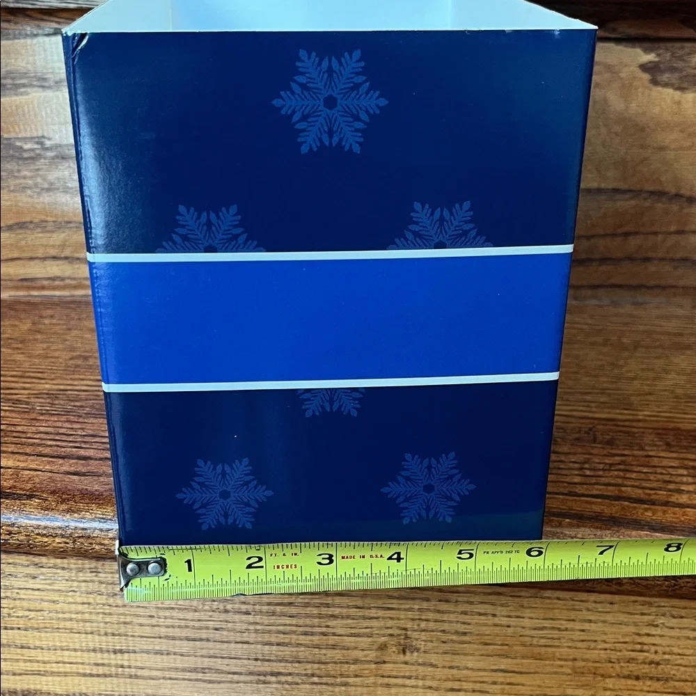 Set of 6 Blue Season's Greetings Gift Basket Boxes With Silver and White Filler